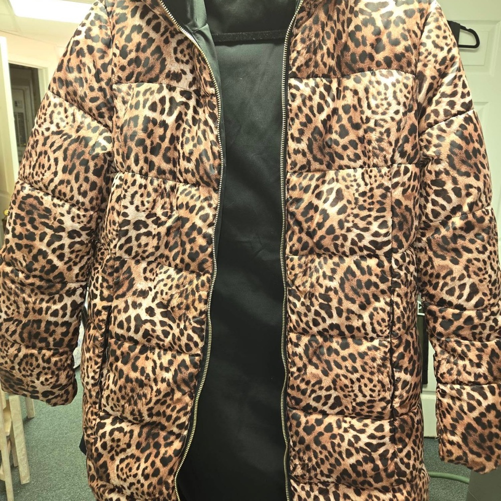 Leopard Print Puffer Jacket. Reversible. - image 1